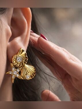 Ocean Treasures Starfish and Shell Earrings